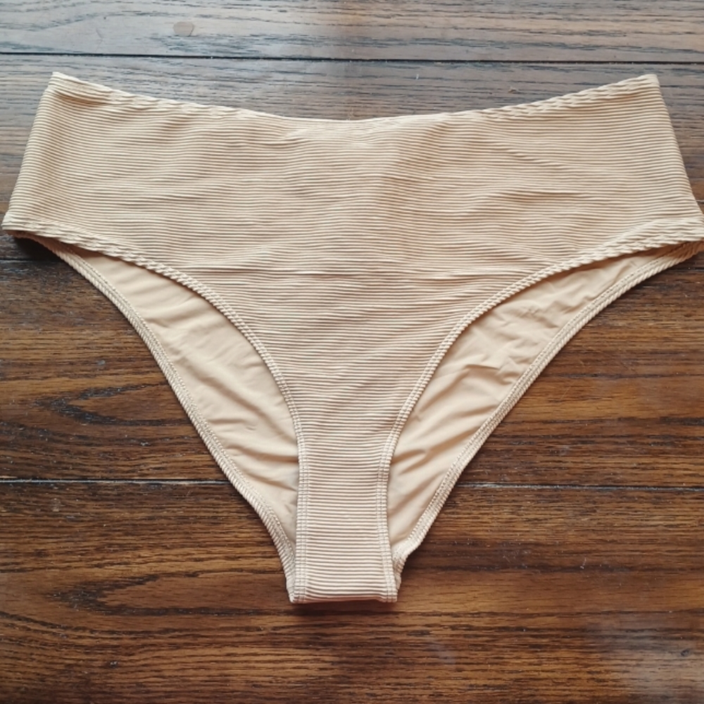 🟢Fashion Nova Cream Womens Bikini Bottoms 3X